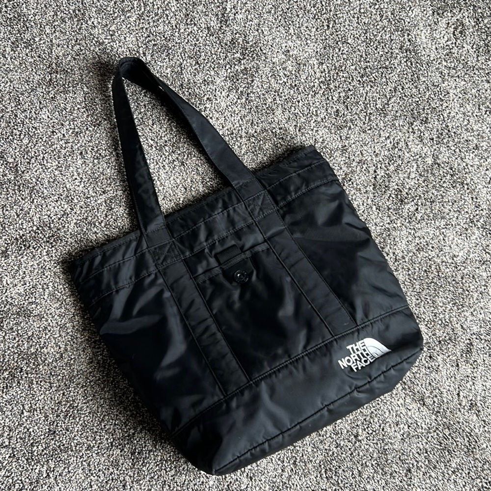 The North Face Tote🌼